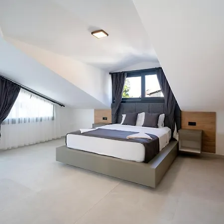 Sapphire Villa Βίλα